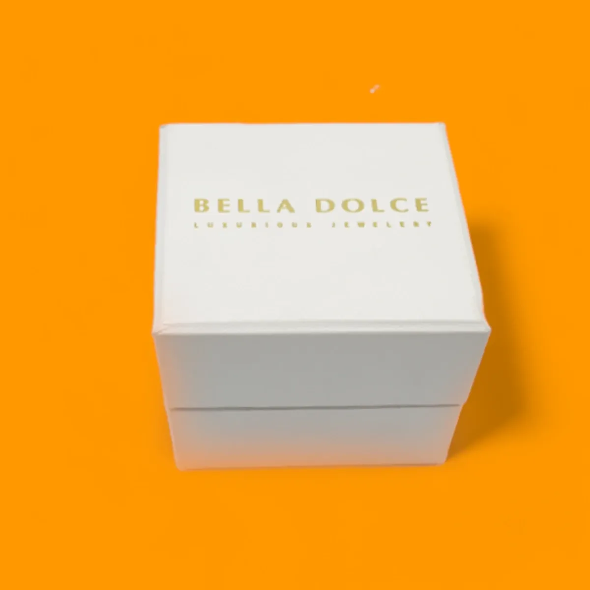 White rigid jewelry boxes with a printed lid